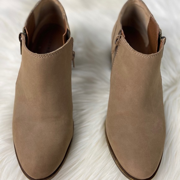 Lucky Brand Booties Ankle boots - Picture 3 of 7